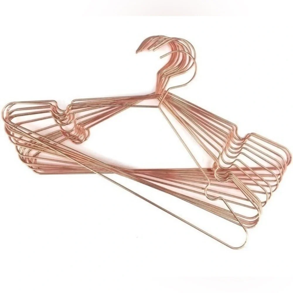 Rose Gold Copper Heavy Duty Strong Metal Clothes Hangers - 30 Pack